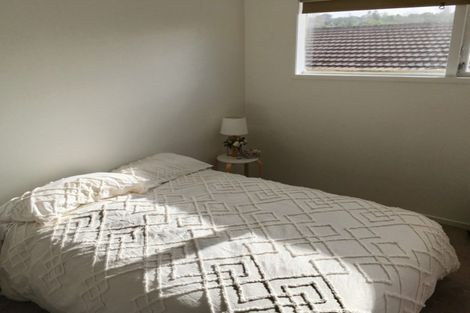 Photo of property in 1/16 Castleton Drive, Howick, Auckland, 2014