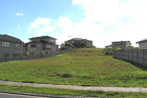 Photo of property in 14 Waikura Drive, Te Atatu Peninsula, Auckland, 0610