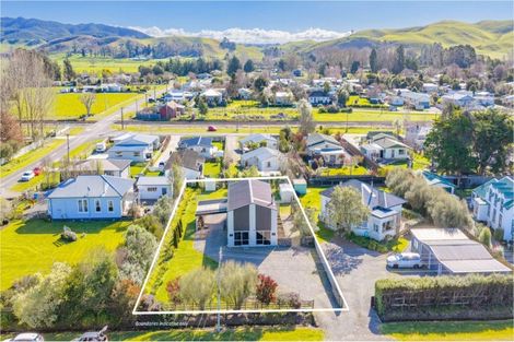 Photo of property in 32 Bell Street, Otane, 4202