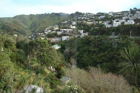 Photo of property in 28 Saint Michaels Crescent, Kelburn, Wellington, 6012