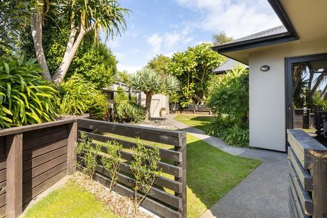 Photo of property in 69a Karamea Street, Whalers Gate, New Plymouth, 4310