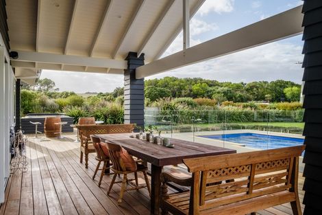 Photo of property in 58 Scarlys Way, Okitu, Gisborne, 4010