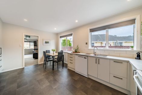 Photo of property in 17 Weka Grove, Elderslea, Upper Hutt, 5018