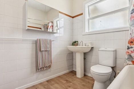 Photo of property in 15 Clarendon Terrace, Woolston, Christchurch, 8023