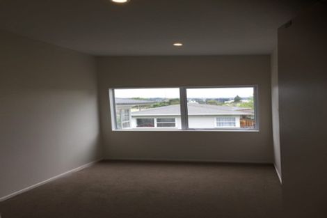 Photo of property in 7 Edgewood Way, Henderson, Auckland, 0612