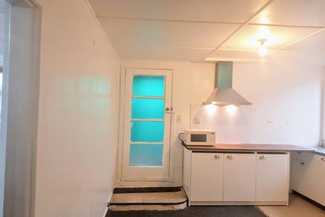 Photo of property in 16 Albert Road, Kelston, Auckland, 0602