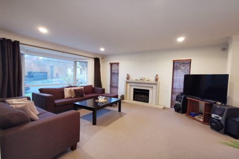 Photo of property in 10 Baverton Drive, Flat Bush, Auckland, 2016