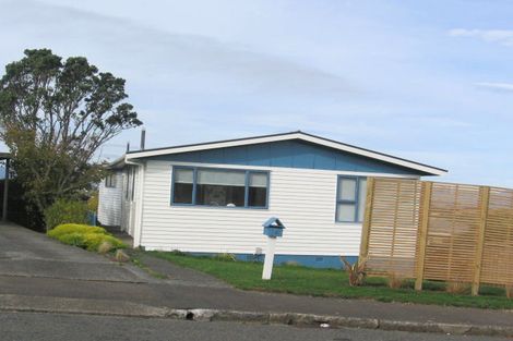 Photo of property in 4 Glenamoy Crescent, Johnsonville, Wellington, 6037