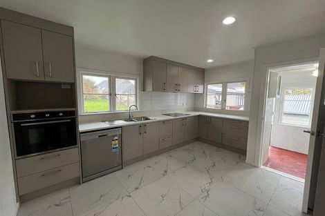 Photo of property in 8 Lewis Street, Blockhouse Bay, Auckland, 0600