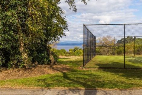 Photo of property in 10 Parawera Drive, Acacia Bay, Taupo, 3330