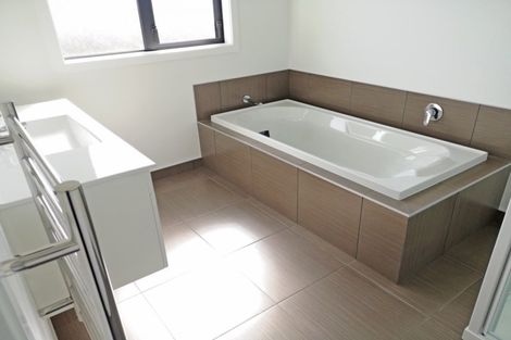 Photo of property in 35 Silicon Way, Fitzherbert, Palmerston North, 4410