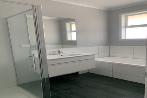 Photo of property in 17 Moira Close, Welcome Bay, Tauranga, 3175