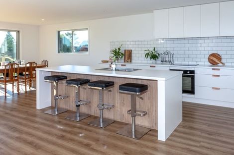 Photo of property in 24 Ross Place, Whiritoa, Whangamata, 3691