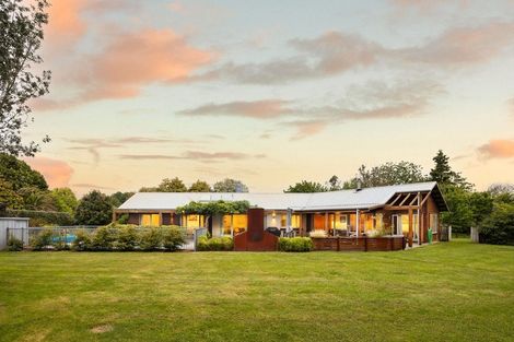 Photo of property in 150 Athlone Drive, Cambridge, 3434