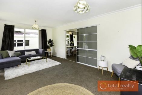 Photo of property in 6 Oldham Crescent, Halswell, Christchurch, 8025