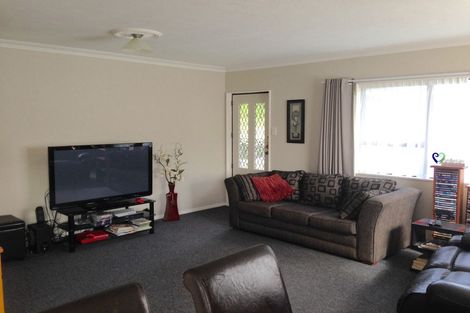 Photo of property in 6a Laredo Grove, Totara Park, Upper Hutt, 5018
