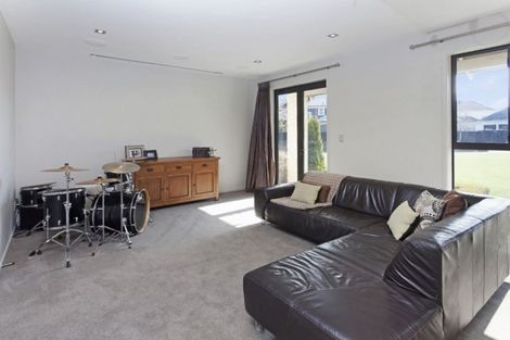 Photo of property in 17 Taunton Green, Papanui, Christchurch, 8052