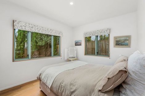 Photo of property in 1/2 Milton Road, Northcote Point, Auckland, 0627