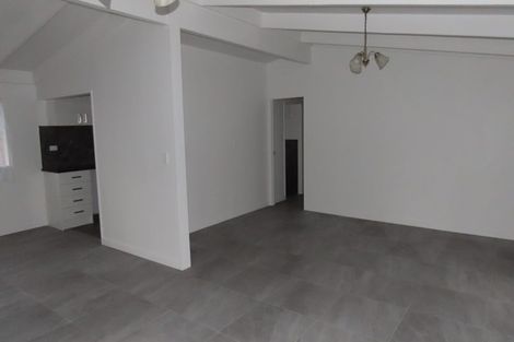 Photo of property in 77 Chichester Drive, Rosehill, Papakura, 2113