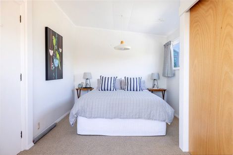 Photo of property in 48 Blue Pacific Parade, Riversdale Beach, Masterton, 5872