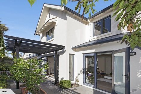 Photo of property in 2/21 Stoneyhurst Street, St Albans, Christchurch, 8014