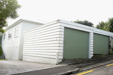 Photo of property in 1 Pine Terrace, Karori, Wellington, 6012