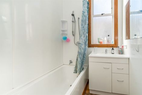 Photo of property in 180 Melbourne Street, South Dunedin, Dunedin, 9012