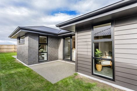 Photo of property in 24 Cousins Street, Woodend, 7691