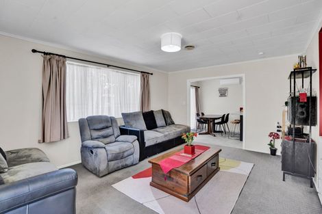 Photo of property in 11 Warkworth Grove, Bell Block, New Plymouth, 4312