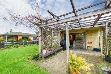 Photo of property in 9 Edgecombe Court, Roslyn, Palmerston North, 4414