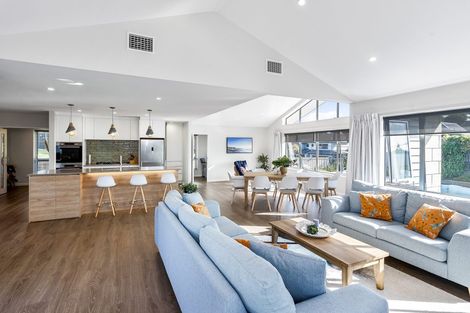 Photo of property in 118 Rosetta Road, Raumati South, Paraparaumu, 5032