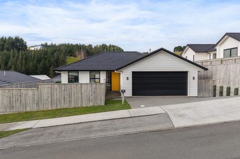 Photo of property in 19 Schooner Drive, Whitby, Porirua, 5024