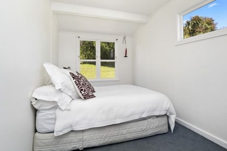 Photo of property in 32 Cluny Road, Plimmerton, Porirua, 5026