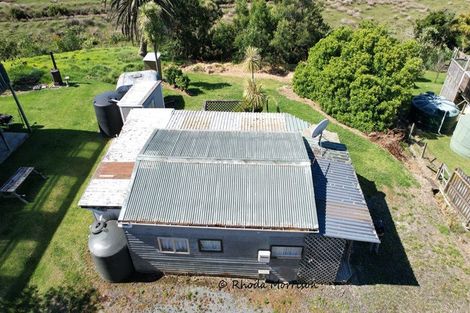 Photo of property in 32 Sandy Beach Road, Tinopai, 0593