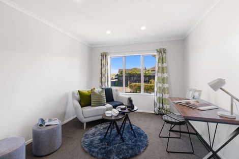 Photo of property in 37 Breaker Grove, Waiuku, 2123