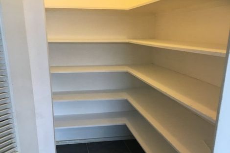 Photo of property in 1/88 Aviemore Drive, Highland Park, Auckland, 2010