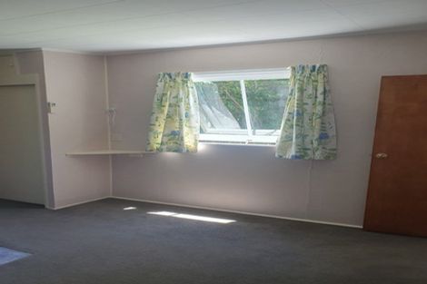 Photo of property in 16 Glencoe Road, Browns Bay, Auckland, 0630