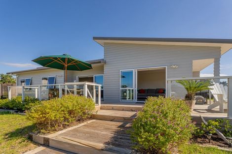 Photo of property in 147 The Fairway, Matarangi, Whitianga, 3592