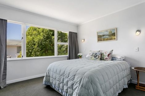 Photo of property in 5 Winston Street, Acacia Bay, Taupo, 3330
