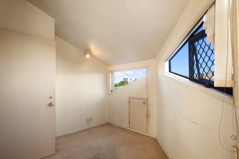 Photo of property in 102b Brunton Crescent, Thames, 3500