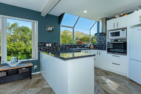 Photo of property in 9 Avoca Valley Road, Heathcote Valley, Christchurch, 8022