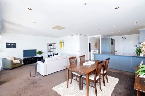 Photo of property in 305/7 Humber Street, Pandora, Napier, 4110