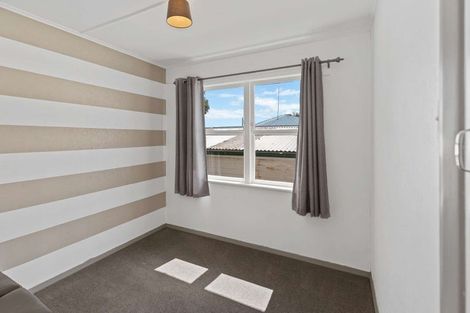 Photo of property in 3 Glenn Street, Castlecliff, Whanganui, 4501