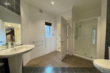 Photo of property in 38c Wicklam Lane, Greenhithe, Auckland, 0632