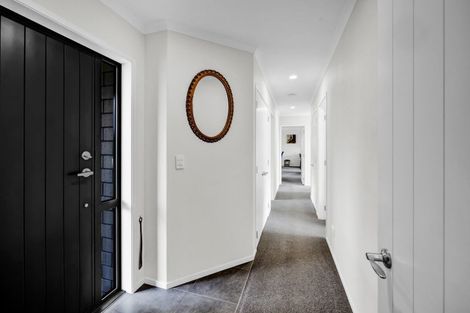 Photo of property in 120 Pohutukawa Place, Waiwhakaiho, New Plymouth, 4312