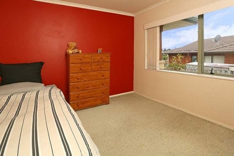 Photo of property in 10 Jubaea Place, Henderson, Auckland, 0610