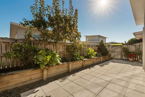 Photo of property in 5 Willowgrange Place, Pukekohe, 2120