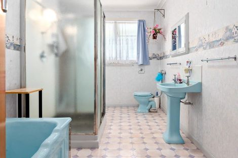 Photo of property in 42 Forest Lake Road, Forest Lake, Hamilton, 3200