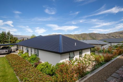 Photo of property in 76 Shields Street, Clyde, 9330