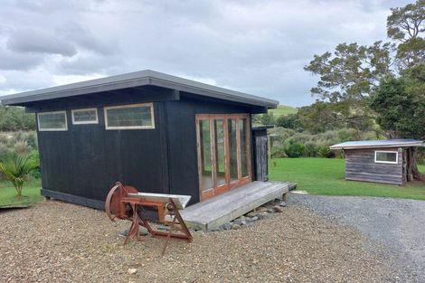 Photo of property in 147 Whaka Road, Maungaturoto, 0520